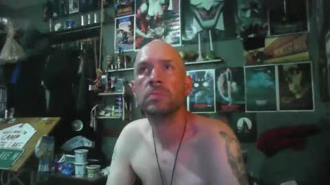 Snapshot of _longfellow chatting on June 10, 5:45 pm That guy online show from June 10, 5:45 pm