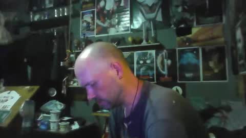 Snapshot of _longfellow chatting on June 11, 3:37 am That guy online show from June 11, 3:37 am