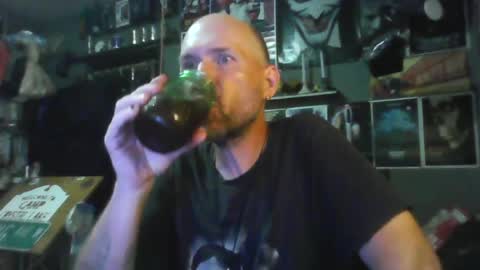 Snapshot of _longfellow chatting on June 16, 7:16 pm That guy online show from June 16, 7:16 pm