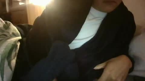 Snapshot of _longsword_123 chatting on April 12, 2:27 am _longsword_123 online show from April 12, 2:27 am