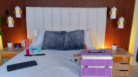 Luisa merrid online show from April 15, 12:01 pm