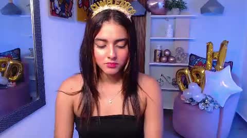 Snapshot of _lucy_grey chatting on June 19, 11:08 pm Lucy online show from June 19, 11:08 pm