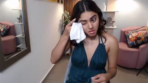 Snapshot of _lucy_grey chatting on June 24, 11:09 am Lucy online show from June 24, 11:09 am