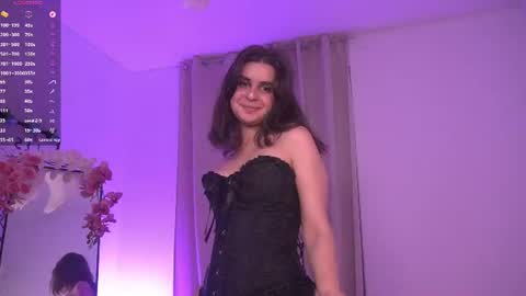 Snapshot of _luminika chatting on July 9, 3:27 pm Nika online show from July 9, 3:27 pm