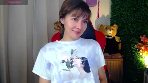 _luna10 online show from April 13, 6:57 pm