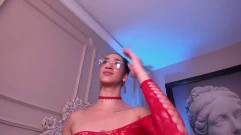 Snapshot of _luna_dupont_ chatting on January 18, 2:33 pm  Luna  online show from January 18, 2:33 pm