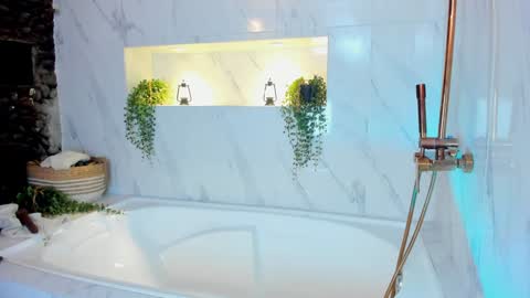 Snapshot of _luna_dupont_ chatting on February 4, 6:38 pm  Luna  online show from February 4, 6:38 pm