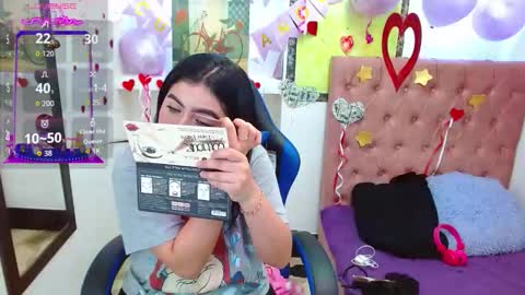 Snapshot of _luna_torres chatting on February 20, 2:28 pm luna torres online show from February 20, 2:28 pm