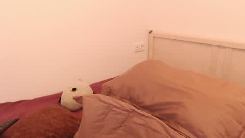 Snapshot of _lustica_ chatting on January 16, 11:04 am Anna online show from January 16, 11:04 am