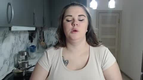 Snapshot of _mamma_mia_ chatting on March 1, 11:15 pm Kate online show from March 1, 11:15 pm