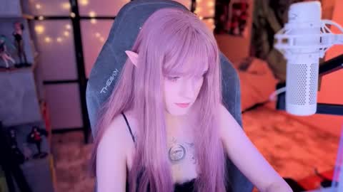 Mariko online show from November 21, 3:33 pm