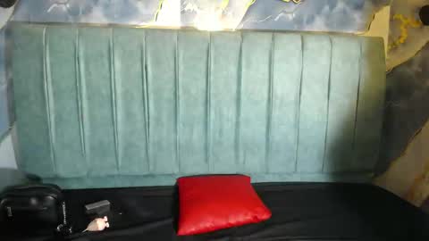 Snapshot of _mave chatting on May 7, 3:17 pm Mave online show from May 7, 3:17 pm