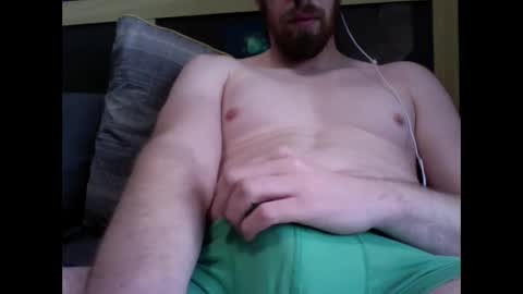 Snapshot of _maverick1985_ chatting on March 9, 10:52 am _maverick1985_ online show from March 9, 10:52 am