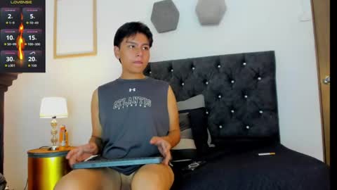 Snapshot of _maximo_1 chatting on June 19, 2:43 pm _maximo_1 online show from June 19, 2:43 pm