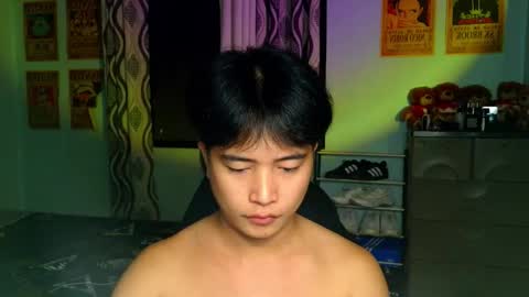Snapshot of _maxurbate chatting on January 19, 11:03 am MAX Dont forget to follow online show from January 19, 11:03 am