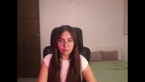 max and abby online show from June 10, 1:50 am