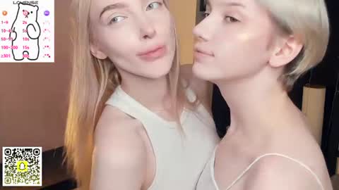 Snapshot of _medal_of_horny_ chatting on June 28, 7:14 am Elva and Kate online show from June 28, 7:14 am