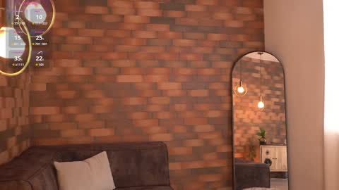 Snapshot of _meghan_gomez1_ chatting on March 12, 4:46 pm online show from March 12, 4:46 pm