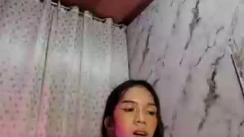 Snapshot of _mellyxxx chatting on June 23, 5:55 pm Melly online show from June 23, 5:55 pm