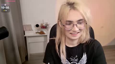 _meow_neko_ online show from March 31, 2:02 am