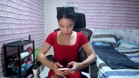 Snapshot of _mewslut_ chatting on December 31, 7:20 am julia online show from December 31, 7:20 am