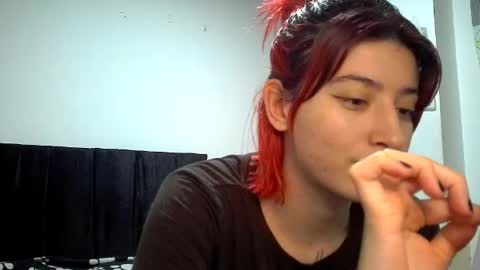 Snapshot of _mia_foster1 chatting on June 23, 10:19 pm Mia-foster online show from June 23, 10:19 pm