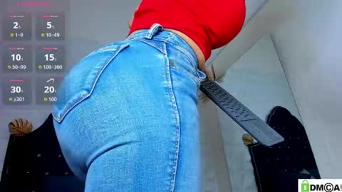 Snapshot of _mia_milf_ chatting on May 3, 8:09 am _mia_milf_ online show from May 3, 8:09 am