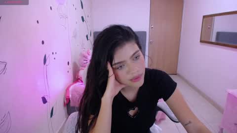 Snapshot of _mia_rouse_18 chatting on February 5, 3:13 am Mia online show from February 5, 3:13 am