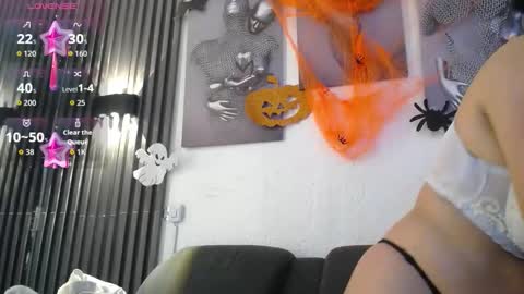  Mia  online show from October 25, 12:45 pm