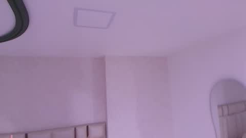 Mia  online show from May 27, 11:51 am