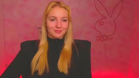 Melanie online show from December 3, 9:55 am