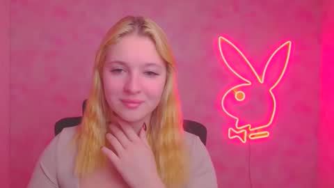 Melanie online show from November 3, 6:58 am