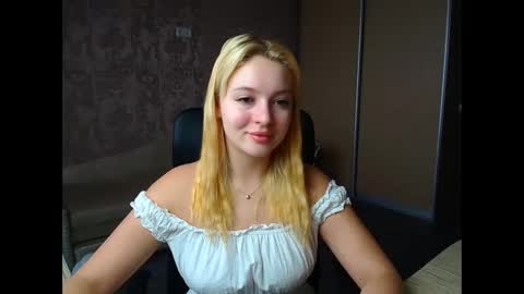 Melanie online show from February 5, 11:04 am