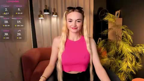 Mila online show from June 20, 8:55 pm
