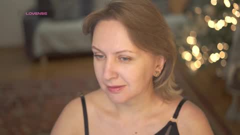 Snapshot of _million_dollarsmile chatting on January 8, 9:53 am _million_dollarsmile online show from January 8, 9:53 am