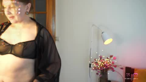 Snapshot of _million_dollarsmile chatting on November 24, 1:11 pm _million_dollarsmile online show from November 24, 1:11 pm