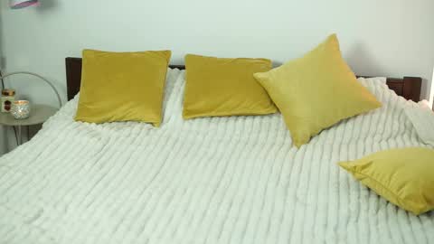 Snapshot of _million_dollarsmile chatting on February 23, 4:15 pm _million_dollarsmile online show from February 23, 4:15 pm