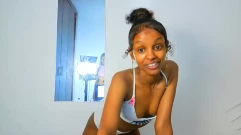 Mimi online show from March 2, 5:08 am