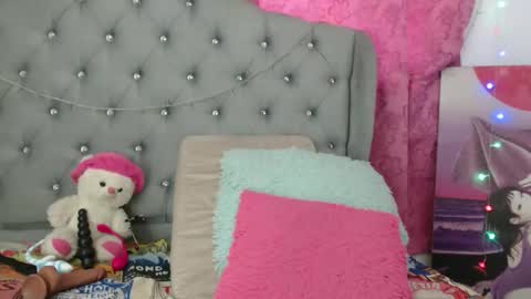 _mindy_moon online show from February 20, 12:05 pm