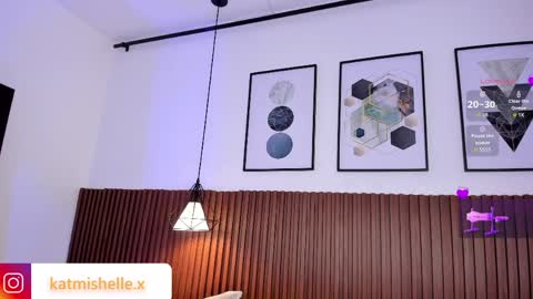 Mishelle online show from April 11, 7:45 am