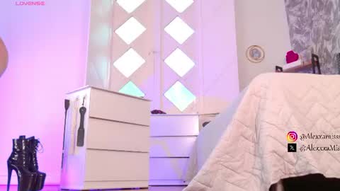 Snapshot of _miss_alexxxa chatting on July 27, 7:43 pm _miss_alexxxa online show from July 27, 7:43 pm