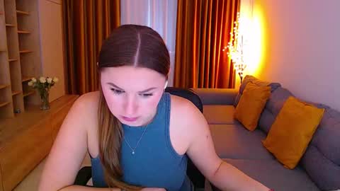 Mia online show from March 11, 9:37 am