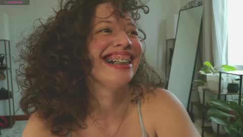 Snapshot of _missmariaa_ chatting on May 16, 7:45 pm Mara Independent model online show from May 16, 7:45 pm