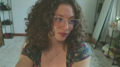Snapshot of _missmariaa_ chatting on August 4, 7:27 pm Mara Independent model online show from August 4, 7:27 pm