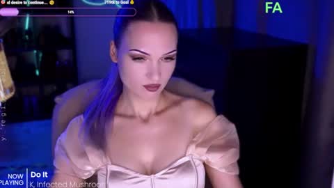 Snapshot of _mistress__ chatting on August 2, 6:17 pm Mistress Milana online show from August 2, 6:17 pm
