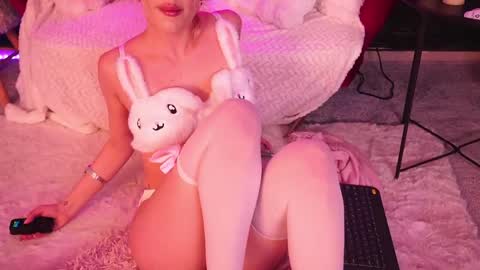 Snapshot of _mistyjoys_ chatting on May 16, 5:04 am Misty Joys online show from May 16, 5:04 am