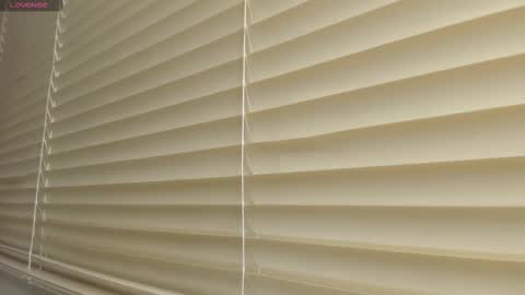 _molly_rosse_ online show from October 28, 12:09 pm