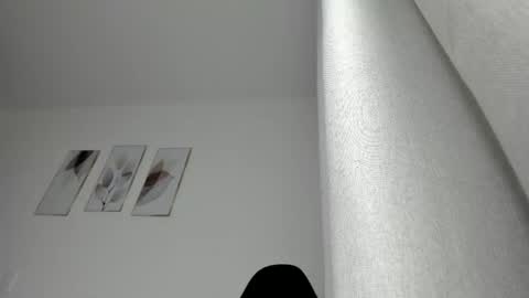Snapshot of _molly_rosse_ chatting on May 21, 12:01 pm _molly_rosse_ online show from May 21, 12:01 pm
