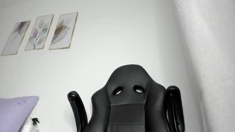 Snapshot of _molly_rosse_ chatting on May 22, 12:00 pm _molly_rosse_ online show from May 22, 12:00 pm
