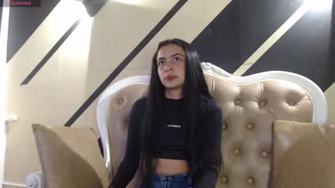 Snapshot of _mollyy chatting on January 24, 12:20 am Molly online show from January 24, 12:20 am